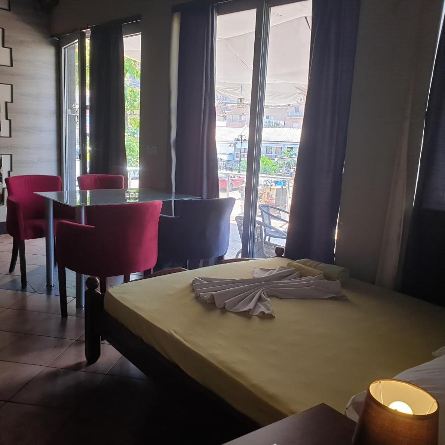 Apartments Prag ウルツィニ エクステリア 写真