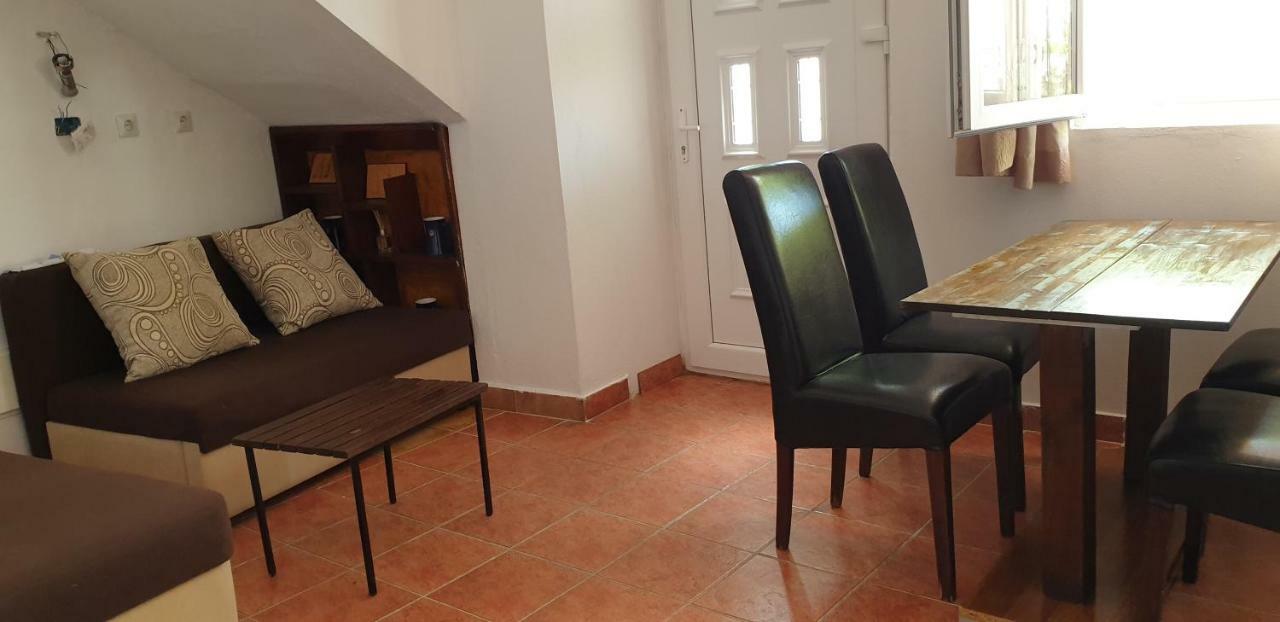 Apartments Prag ウルツィニ エクステリア 写真